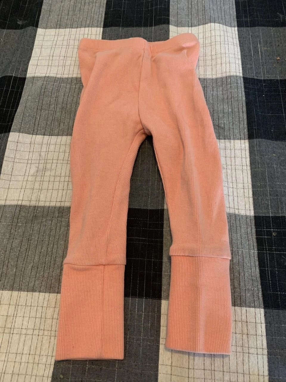 Roze legging van de Hema. Maat 74.